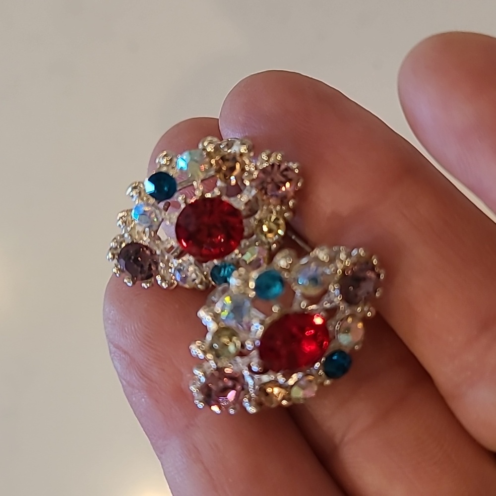 Betsey Johnson Earrings - Picture 2 of 5